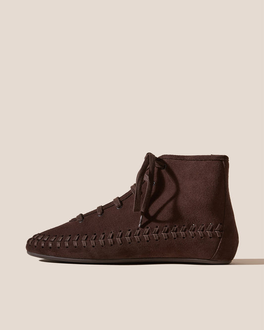 BIRLA CHUKKA SUEDE - Braided Leather Sporty Shoe